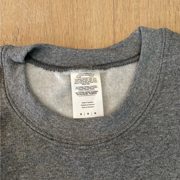 Mama needs wine sweatshirt! - Picture 5 of 6